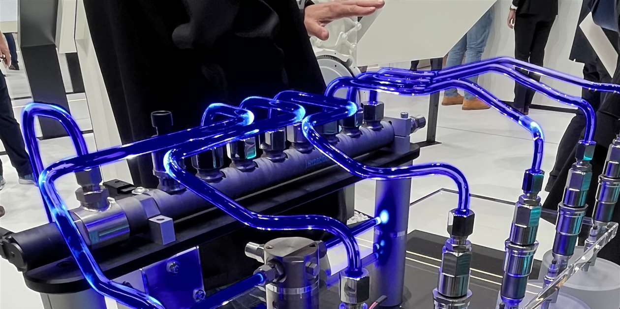 Hydrogen fuel injection among Liebherr highlights - CompressorTECH²